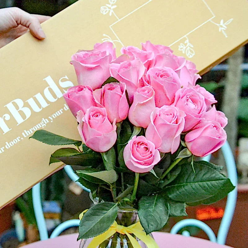 16 Pink Roses